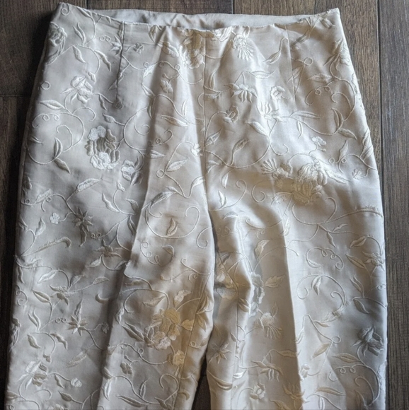 La Femme Gilar 100% Silk Beige on Beige Women's Embroidered Dress Pants Size 4. - Picture 2 of 12